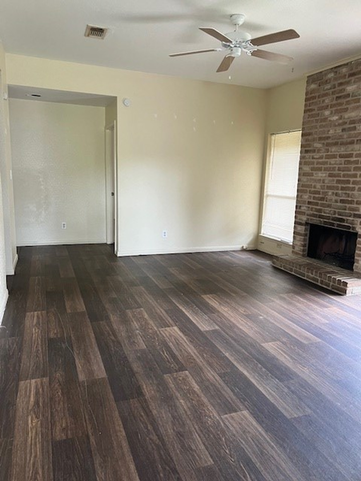 4409 Rattan Ave - Photo 2 of 13