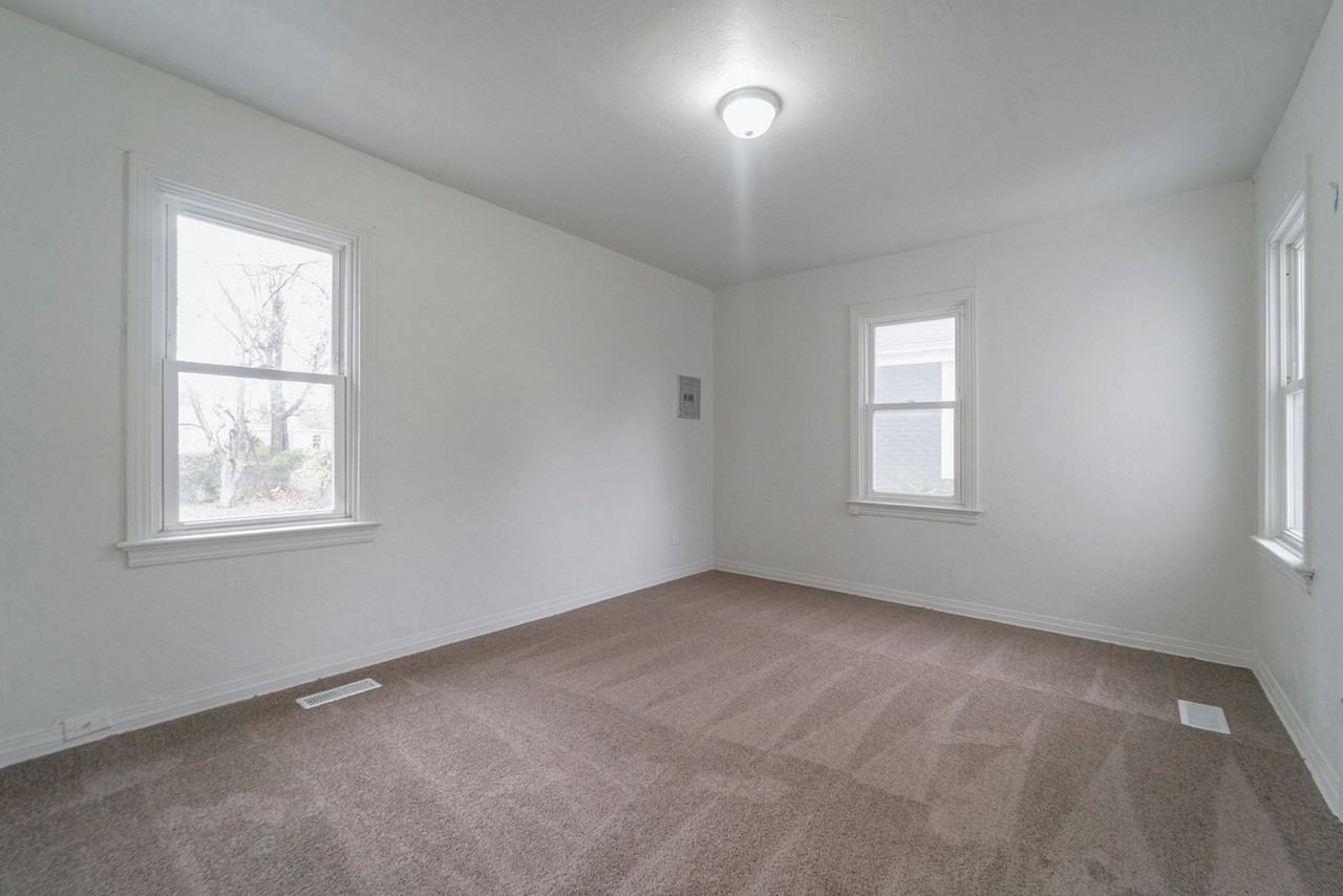 2113 Ne 17th St - Photo 6 of 14
