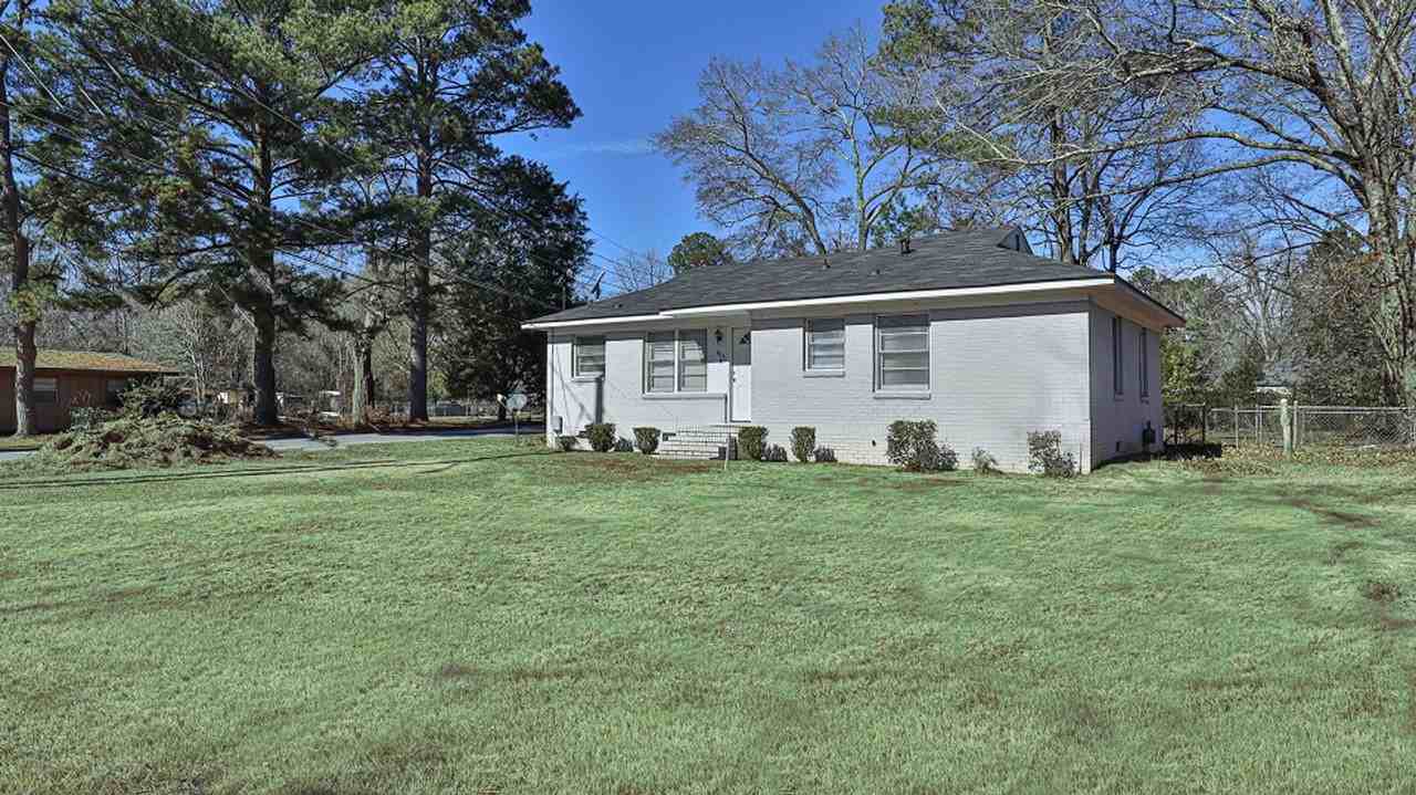 4201 Searcy Street - Photo 2 of 18