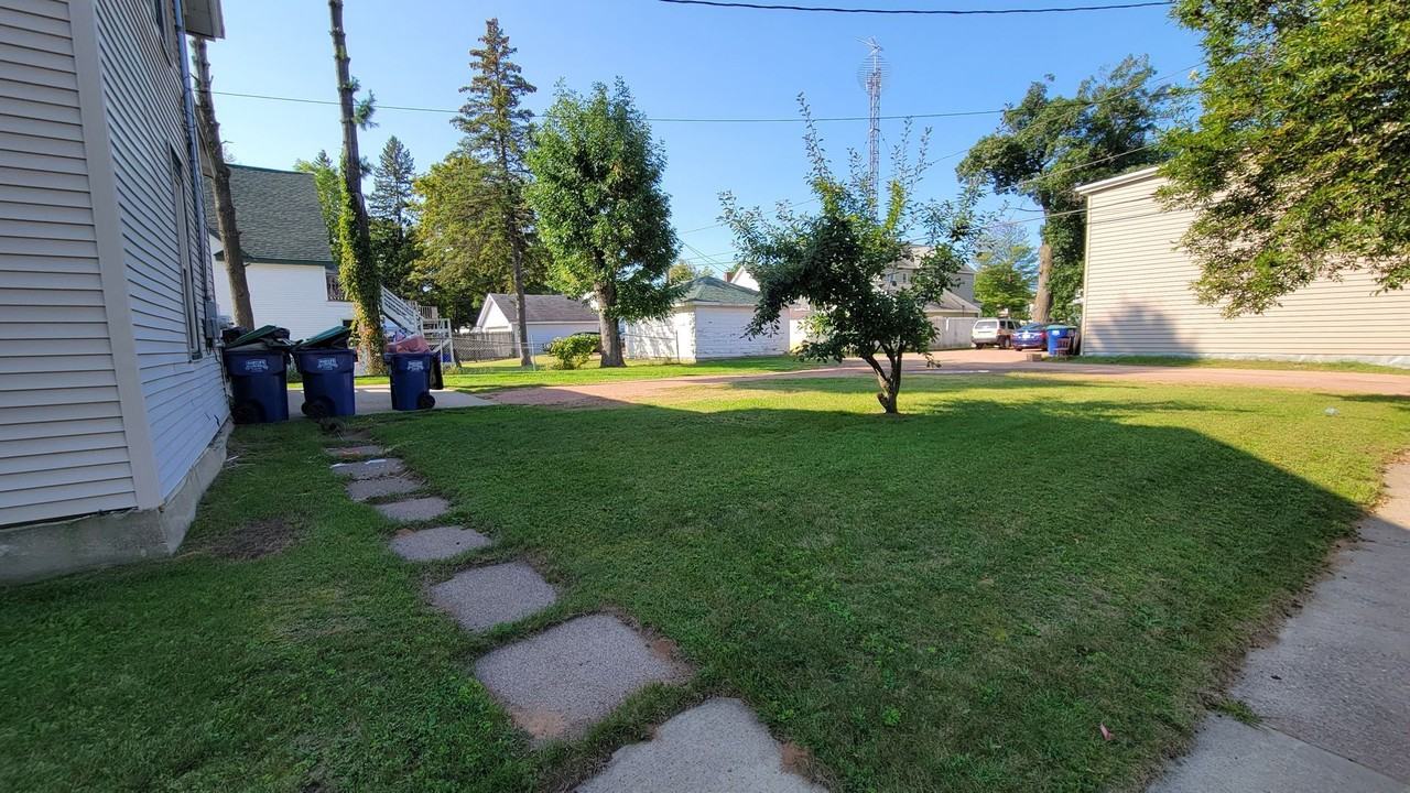 430 N 2nd Ave - Photo 6 of 6