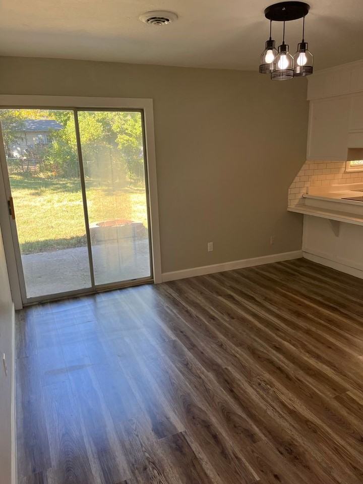 309 North Dogwood Avenue - Photo 3 of 17