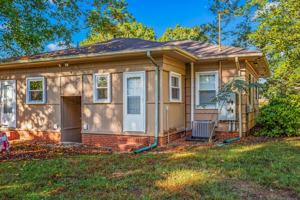 featured image of 5038 Pinewood Dr