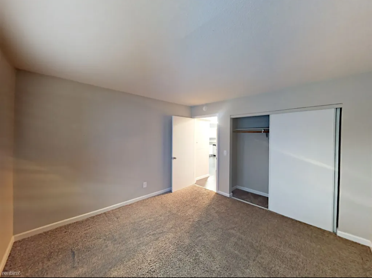 510 - 22032-22040 Arbor Ave - Photo 2 of 11