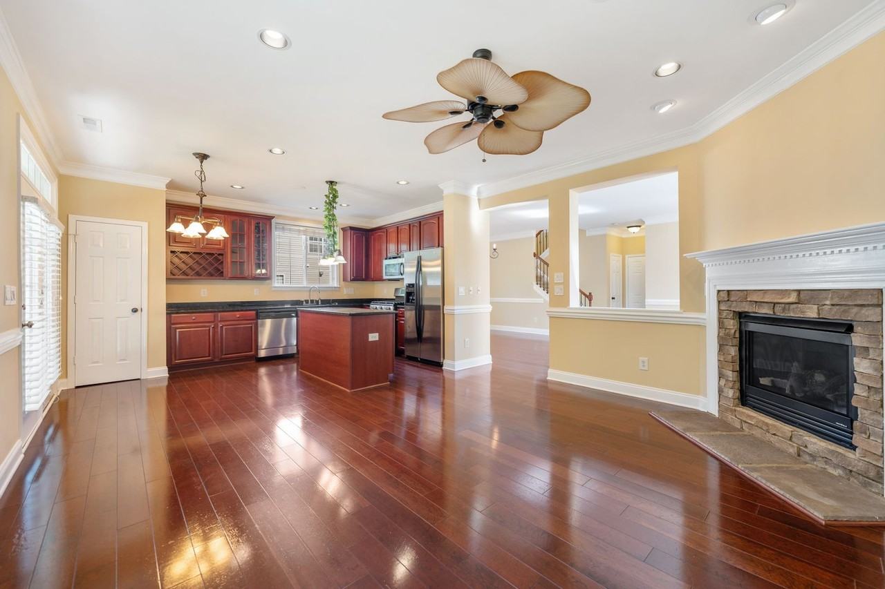 715 Obsidian Way - Photo 3 of 20