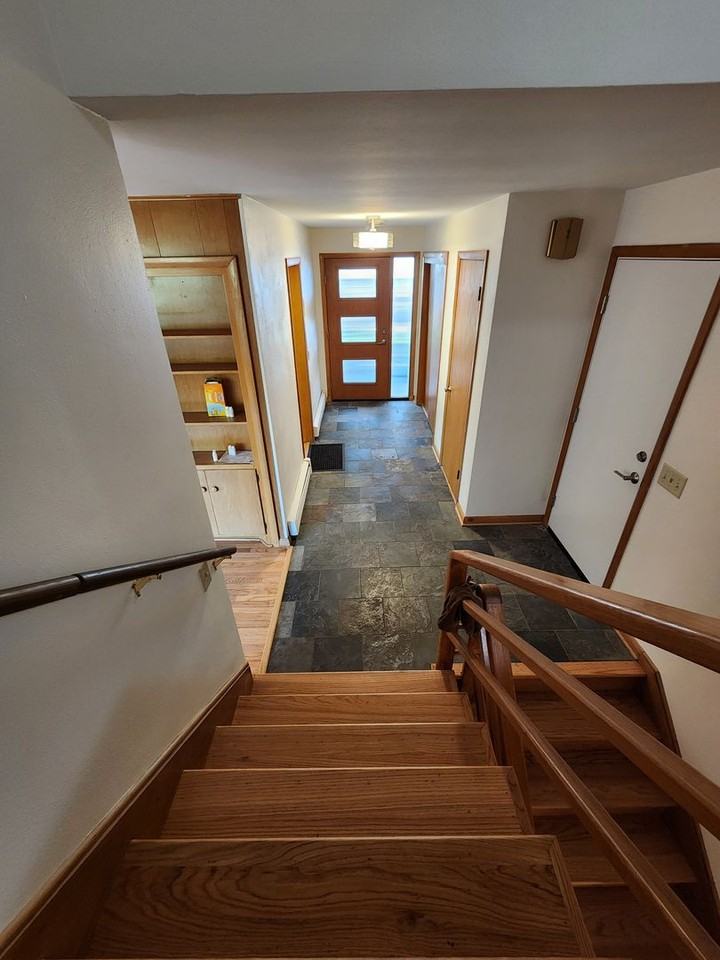 105 Richland Ln - Photo 2 of 18