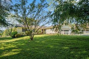 featured image of 119 W Chippendale Dr