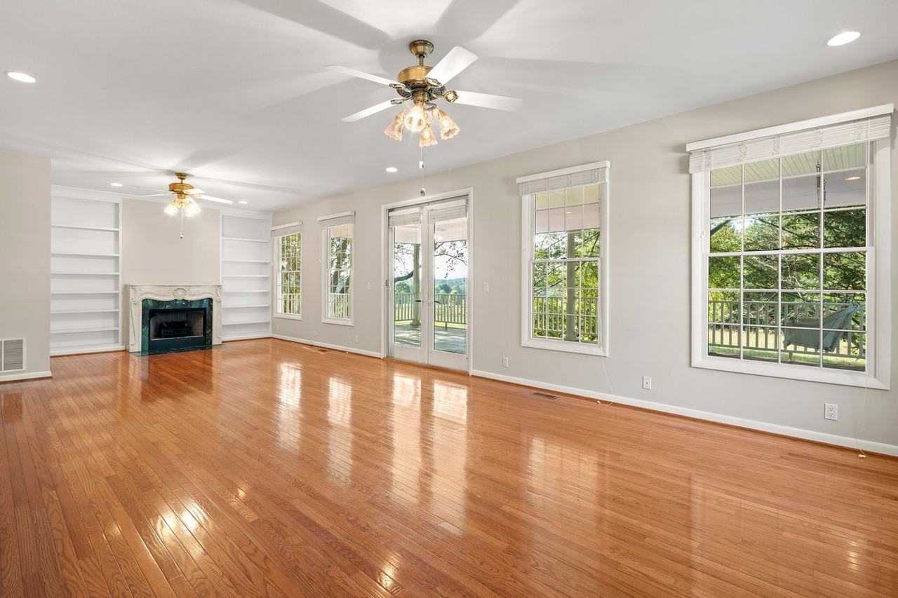 119 W Chippendale Dr - Photo 3 of 44