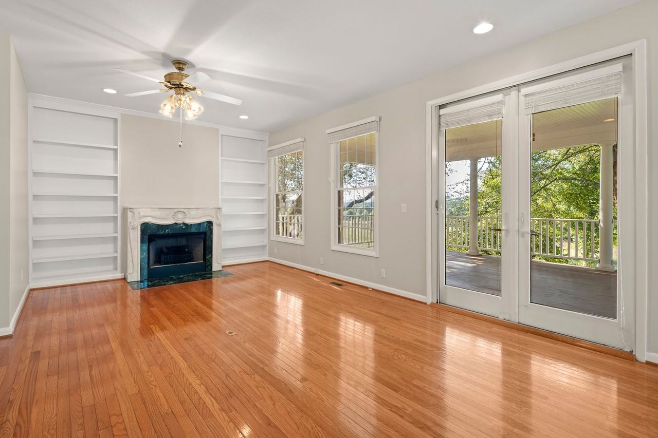 119 W Chippendale Dr - Photo 4 of 44