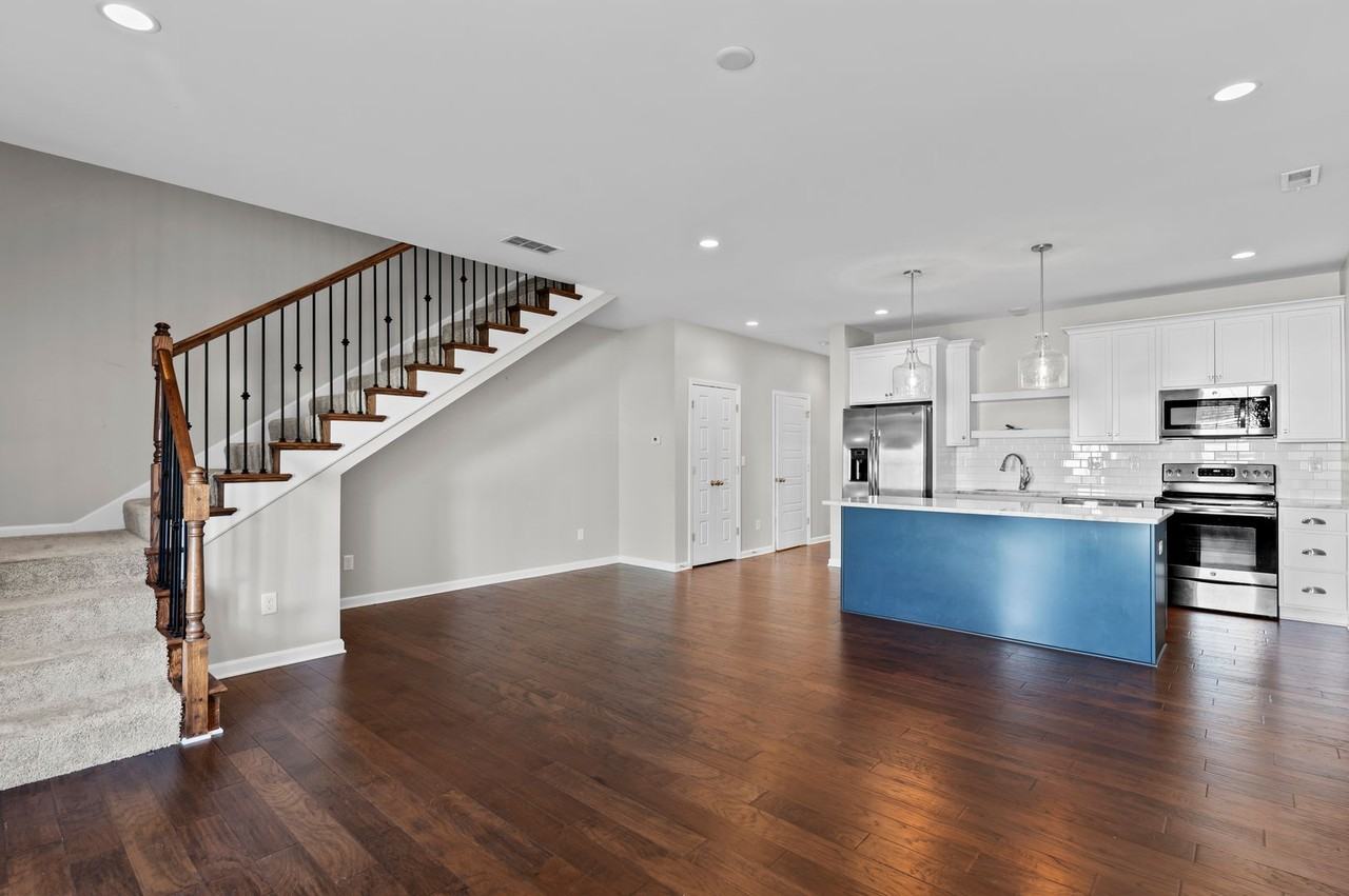 4205 Taylor Cove Court - Photo 6 of 24