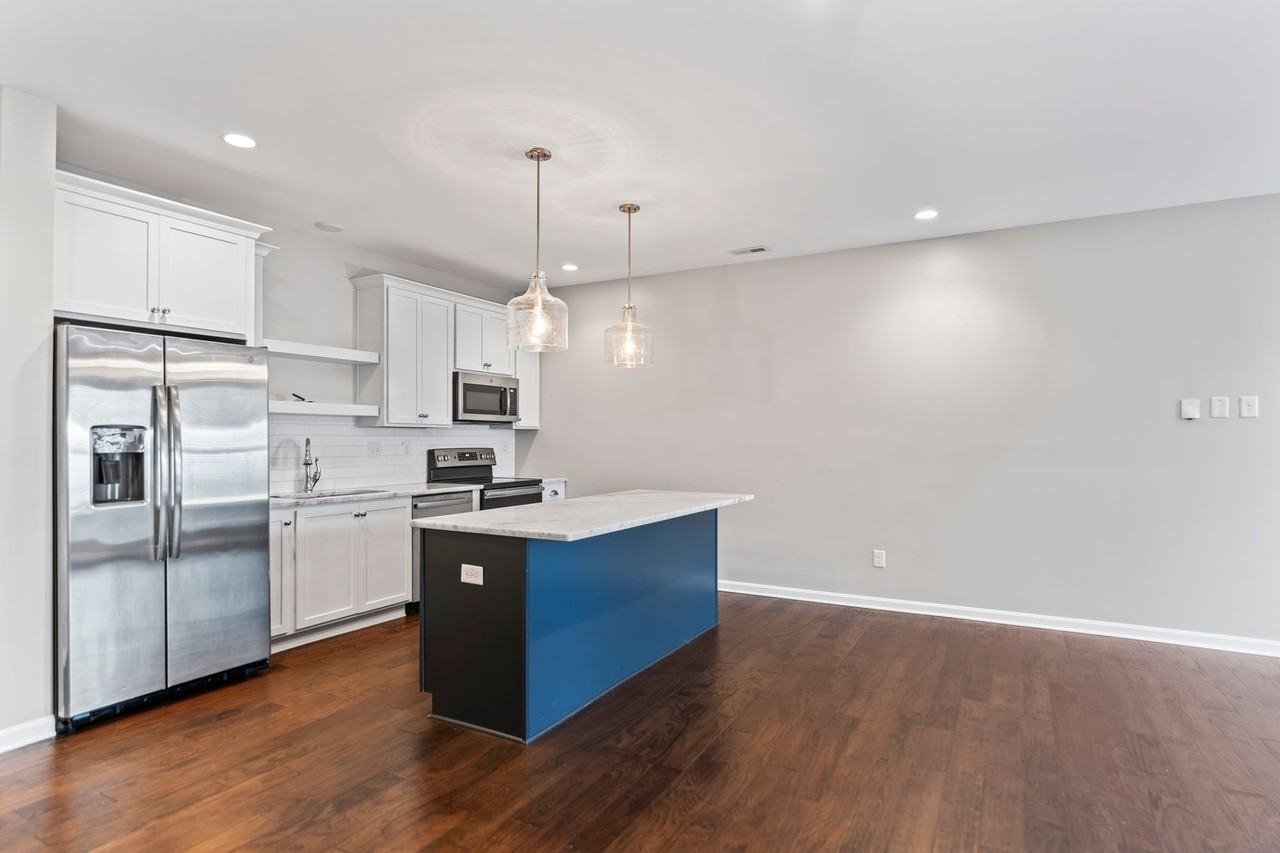 4205 Taylor Cove Court - Photo 7 of 24