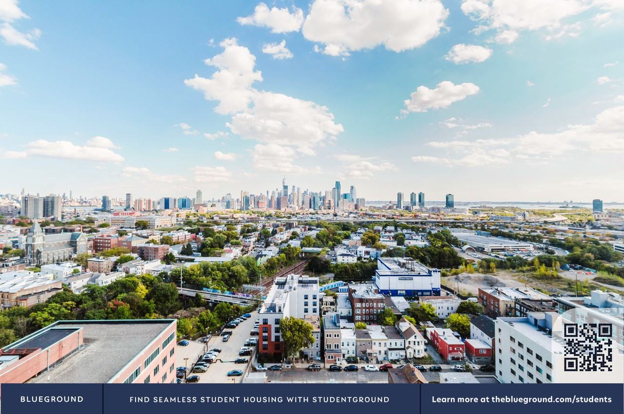 425 Summit Avenue - Photo 6 of 50