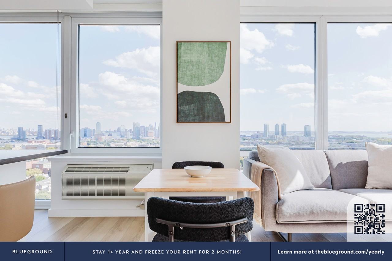 425 Summit Avenue - Photo 7 of 50