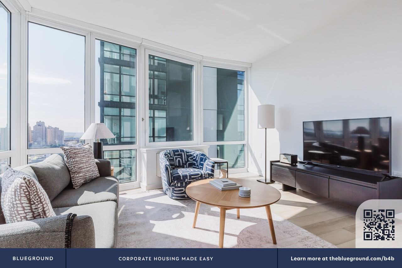425 Summit Avenue - Photo 5 of 50