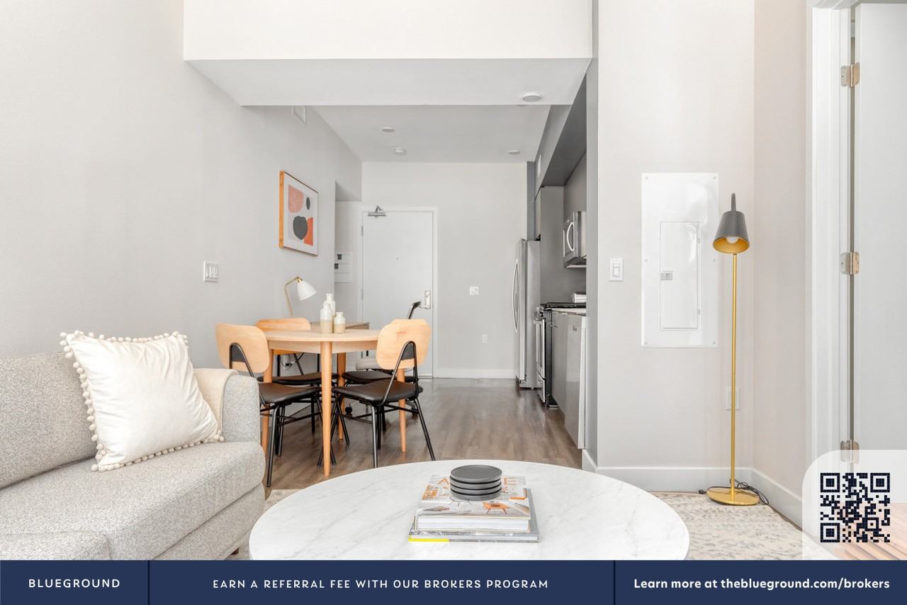 6677 Santa Monica Boulevard - Photo 4 of 45