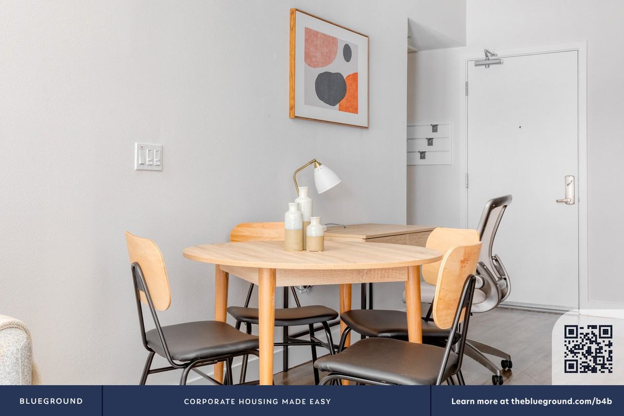 6677 Santa Monica Boulevard - Photo 5 of 45