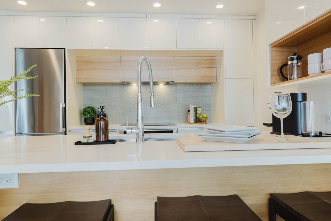 989 Johnson St - Photo 5 of 23