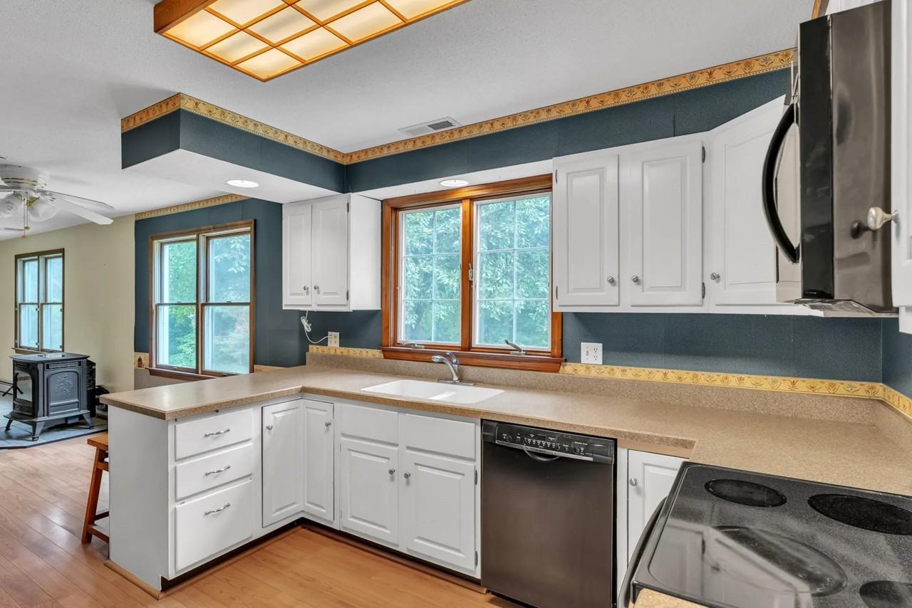 7 Pine Ridge Road Private - Photo 2 of 18