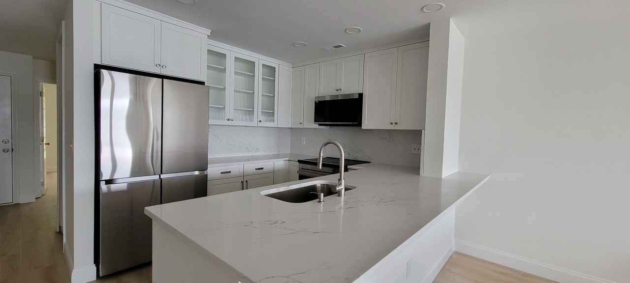 862 Southwest Dr - Photo 6 of 23