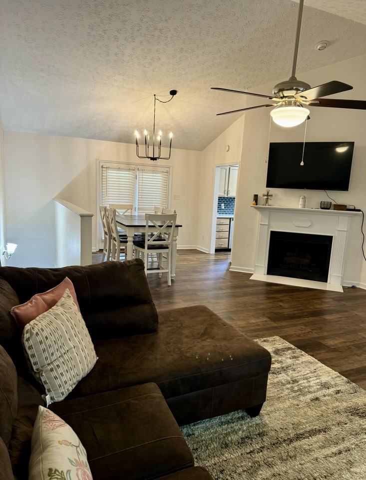 7808 Glenbridge Ct #NA - Photo 3 of 23