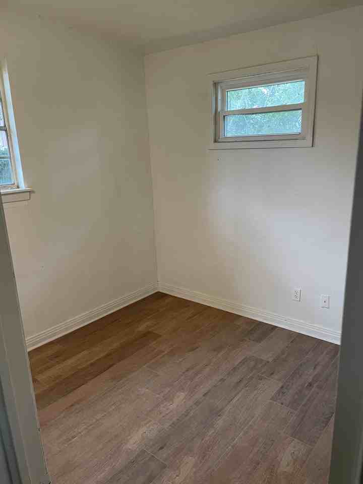 39 Oak Ave #39 - Photo 7 of 19