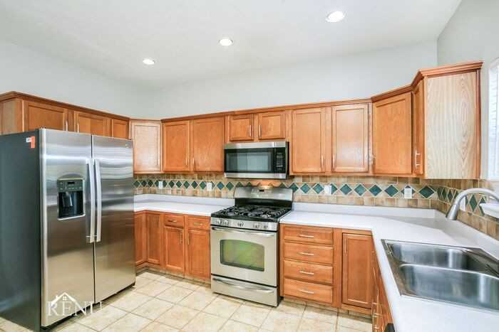 10148 Cheswick Ln - Photo 3 of 19