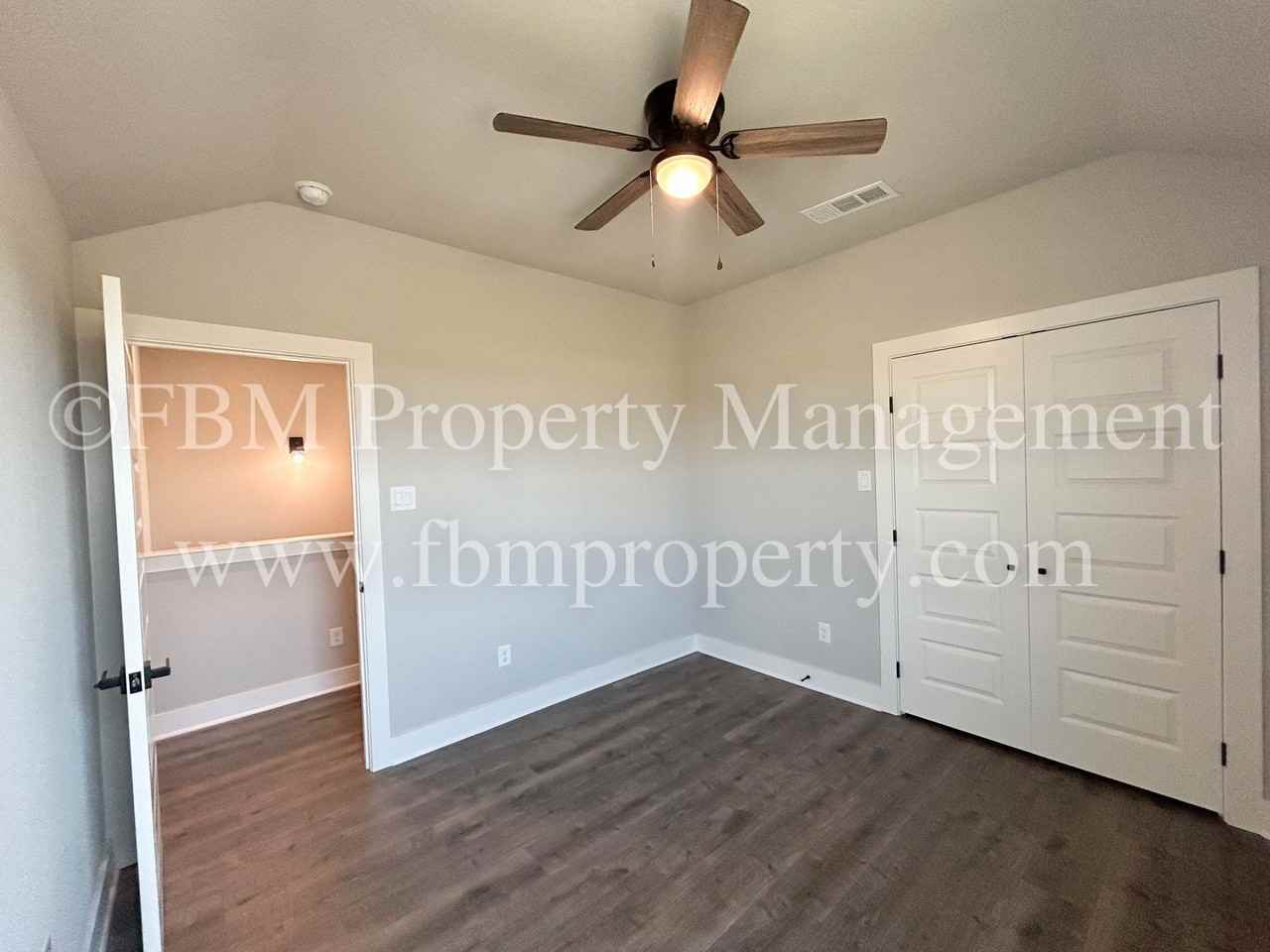 933 Cooksey Ct #B - Photo 5 of 38