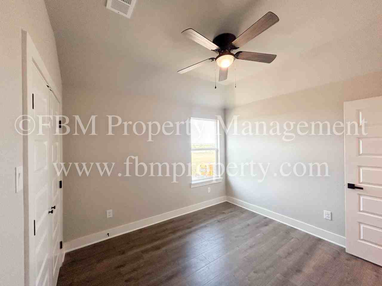 933 Cooksey Ct #B - Photo 6 of 38