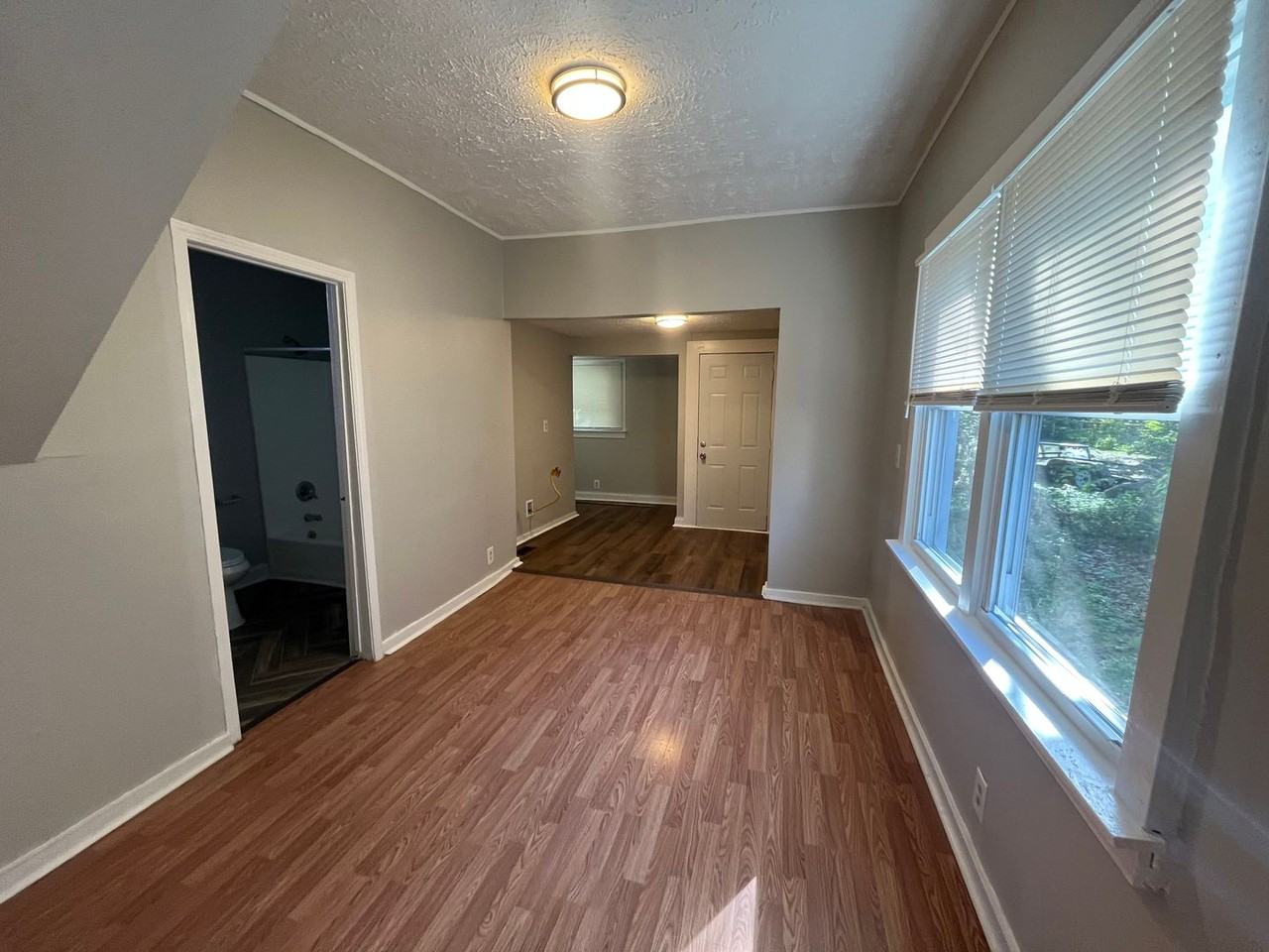 3122 W Kentucky St - Photo 6 of 12