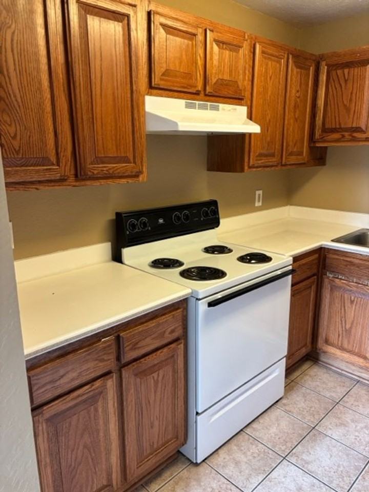 Woodland Cardinal Apartments - Photo 6 of 18