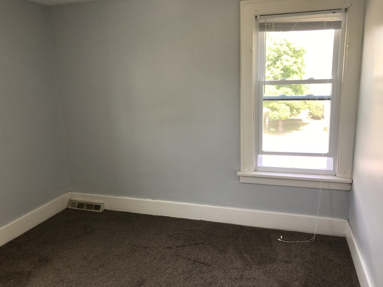 169 Nassau - Photo 3 of 7