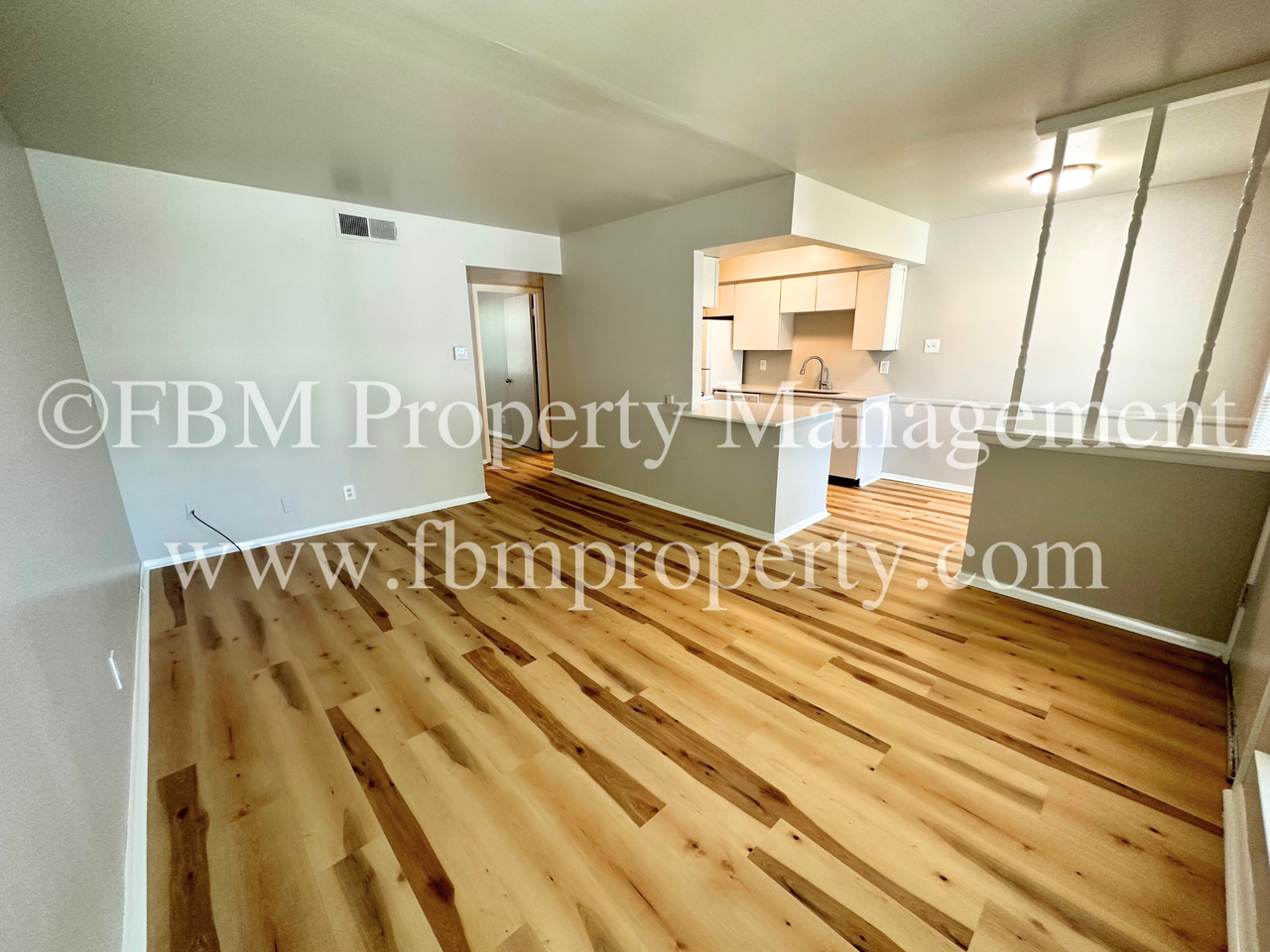 518 N Rogers St #204 - Photo 5 of 24