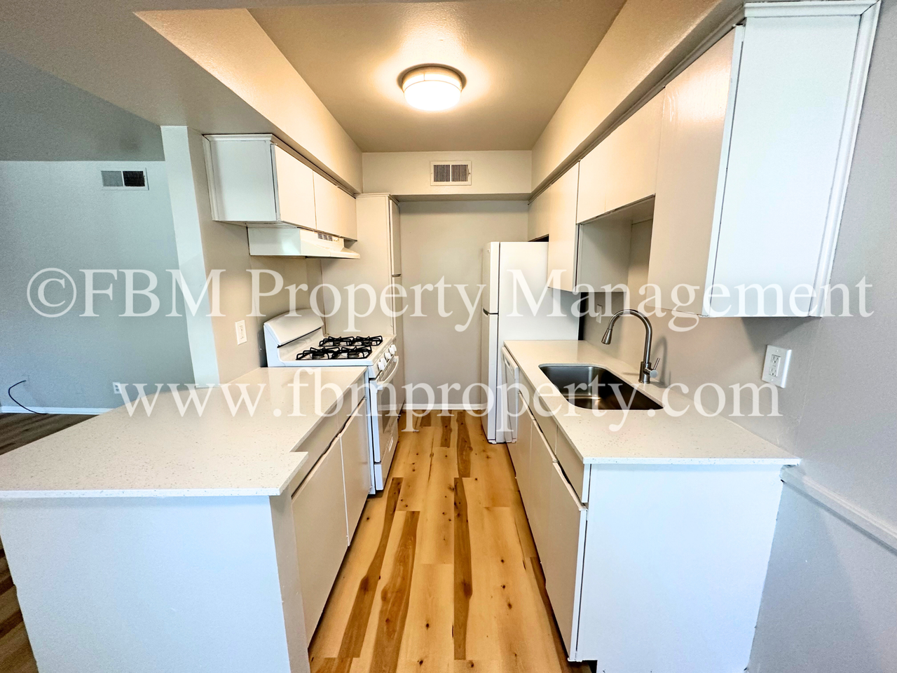 518 N Rogers St #204 - Photo 7 of 24