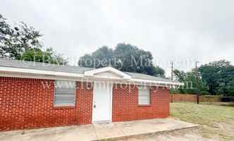 featured image of 330 W College St #3