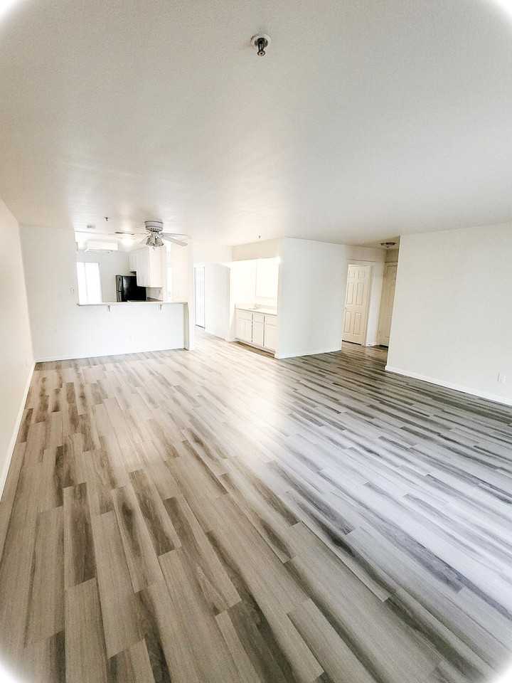 Lakeshore Apartments - Photo 7 of 50