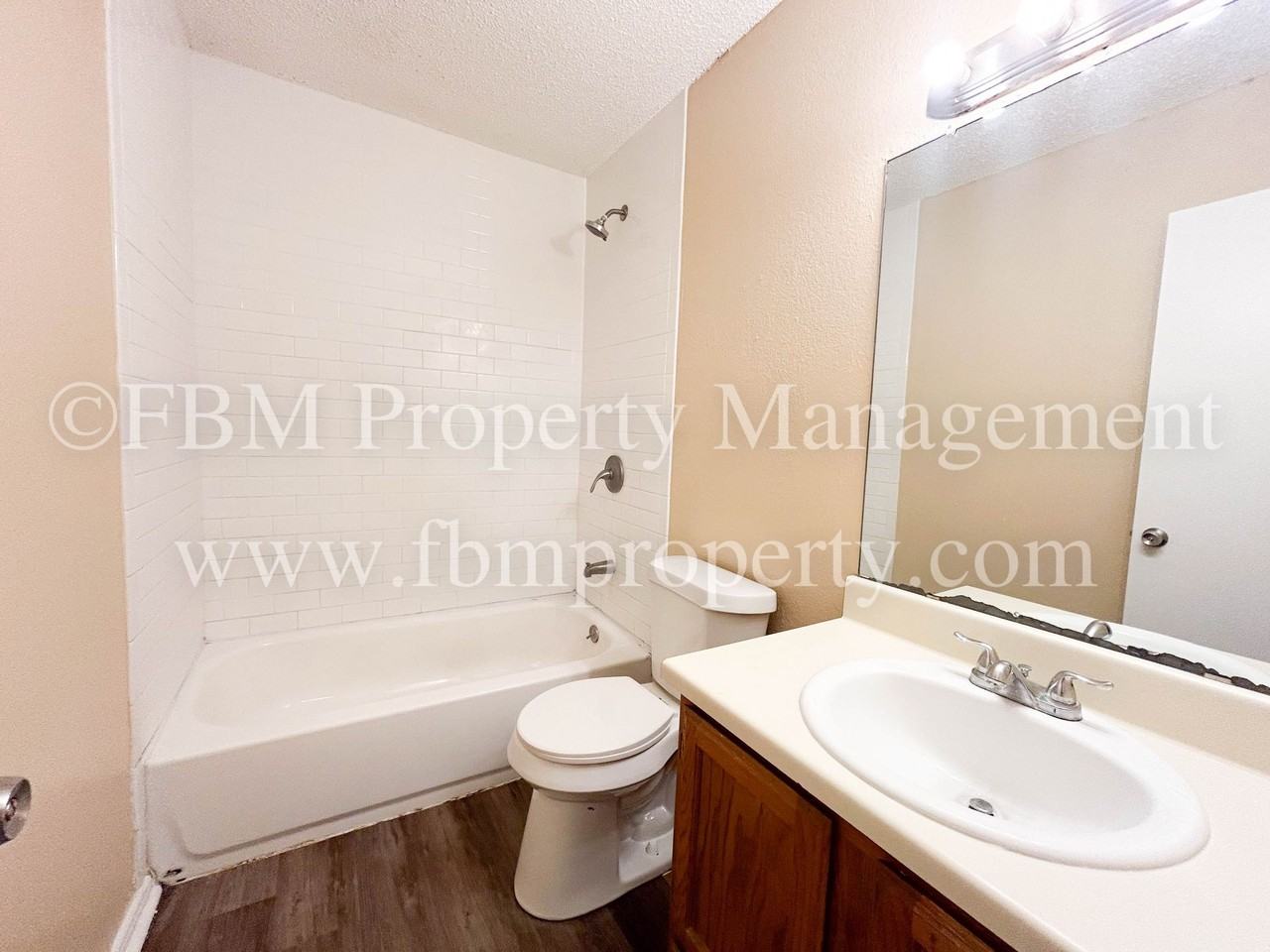 604 Walter Stephenson Rd #B - Photo 6 of 27