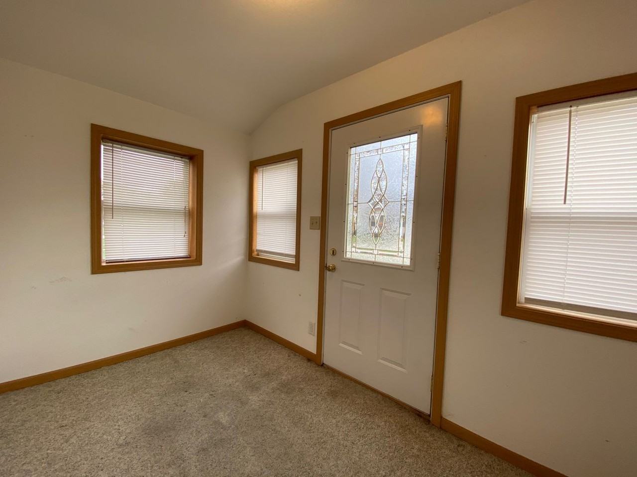 2238 Highland Park Ave - Photo 2 of 13