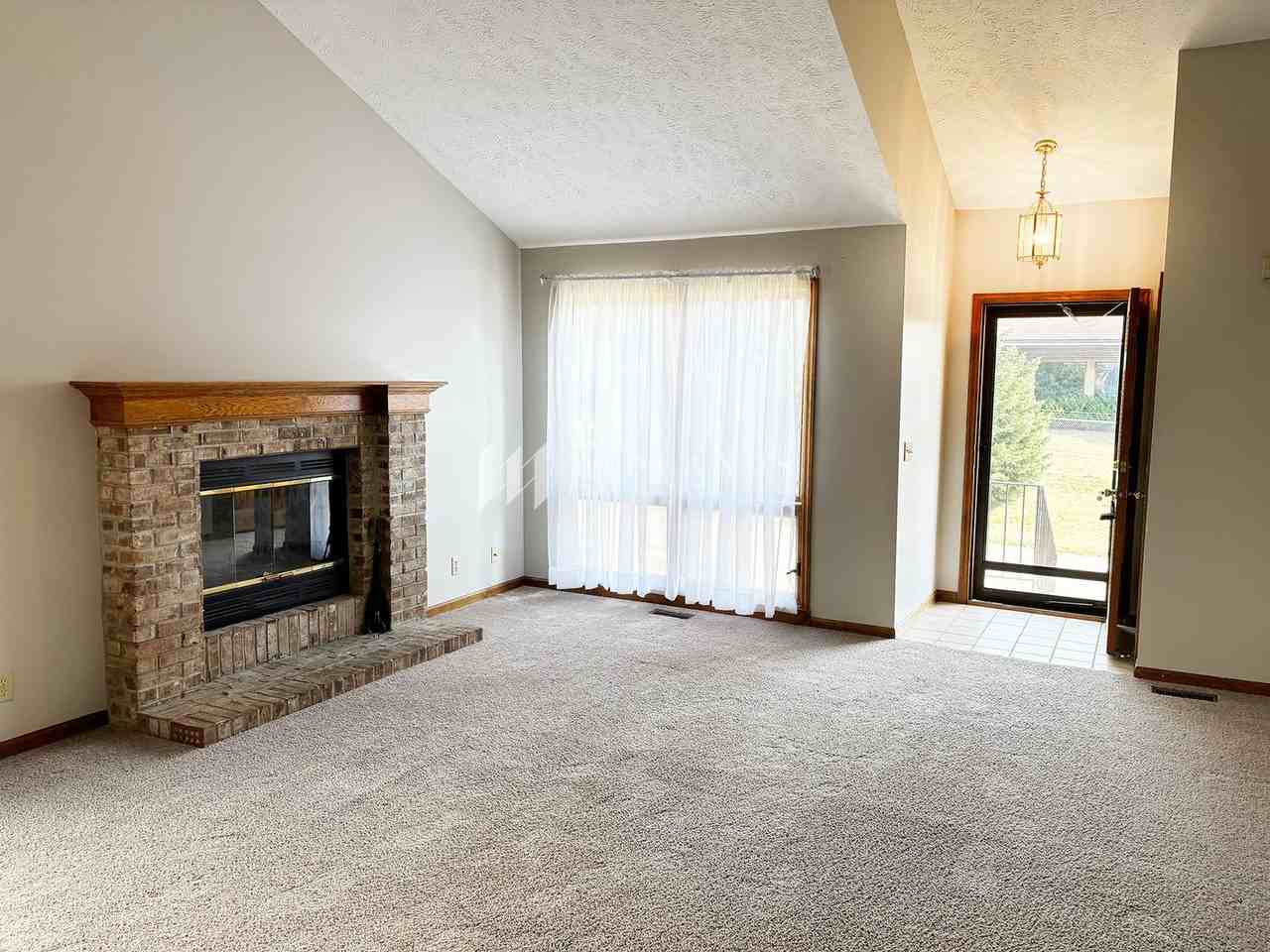 12802 S 28th Ave - Photo 3 of 13