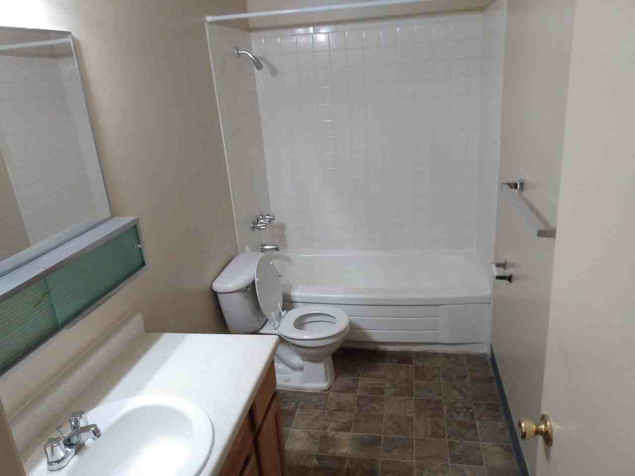 220 N 4th St ##03 - Photo 2 of 7