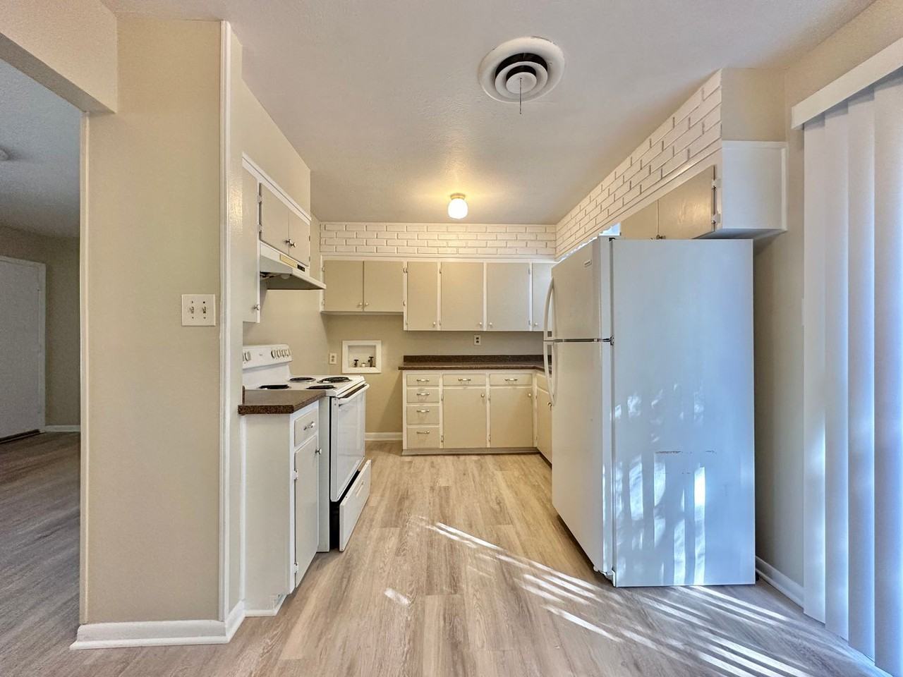 707 W Lincoln Ave - Photo 6 of 25