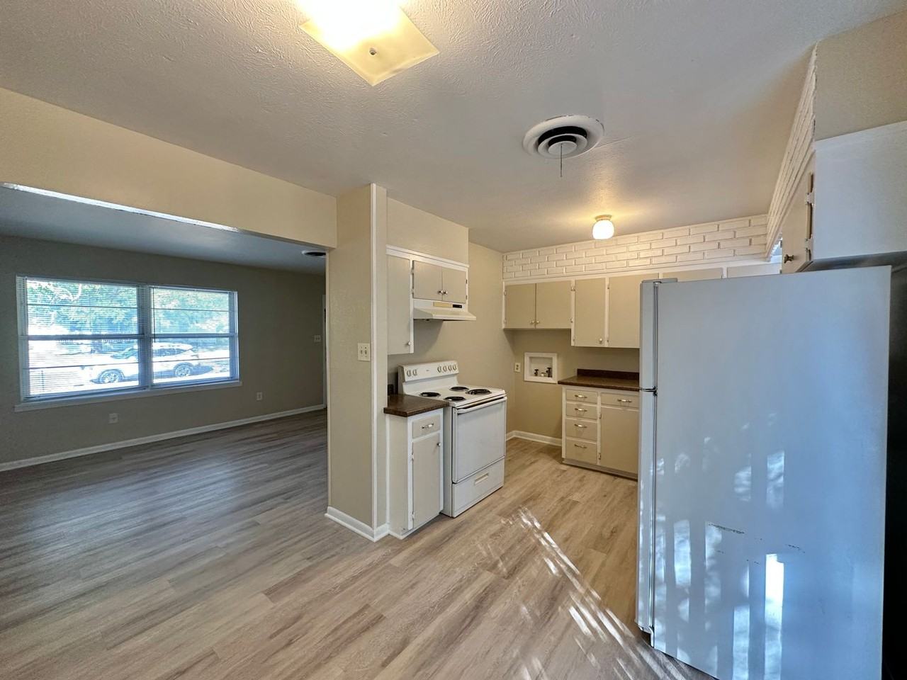 707 W Lincoln Ave - Photo 7 of 25