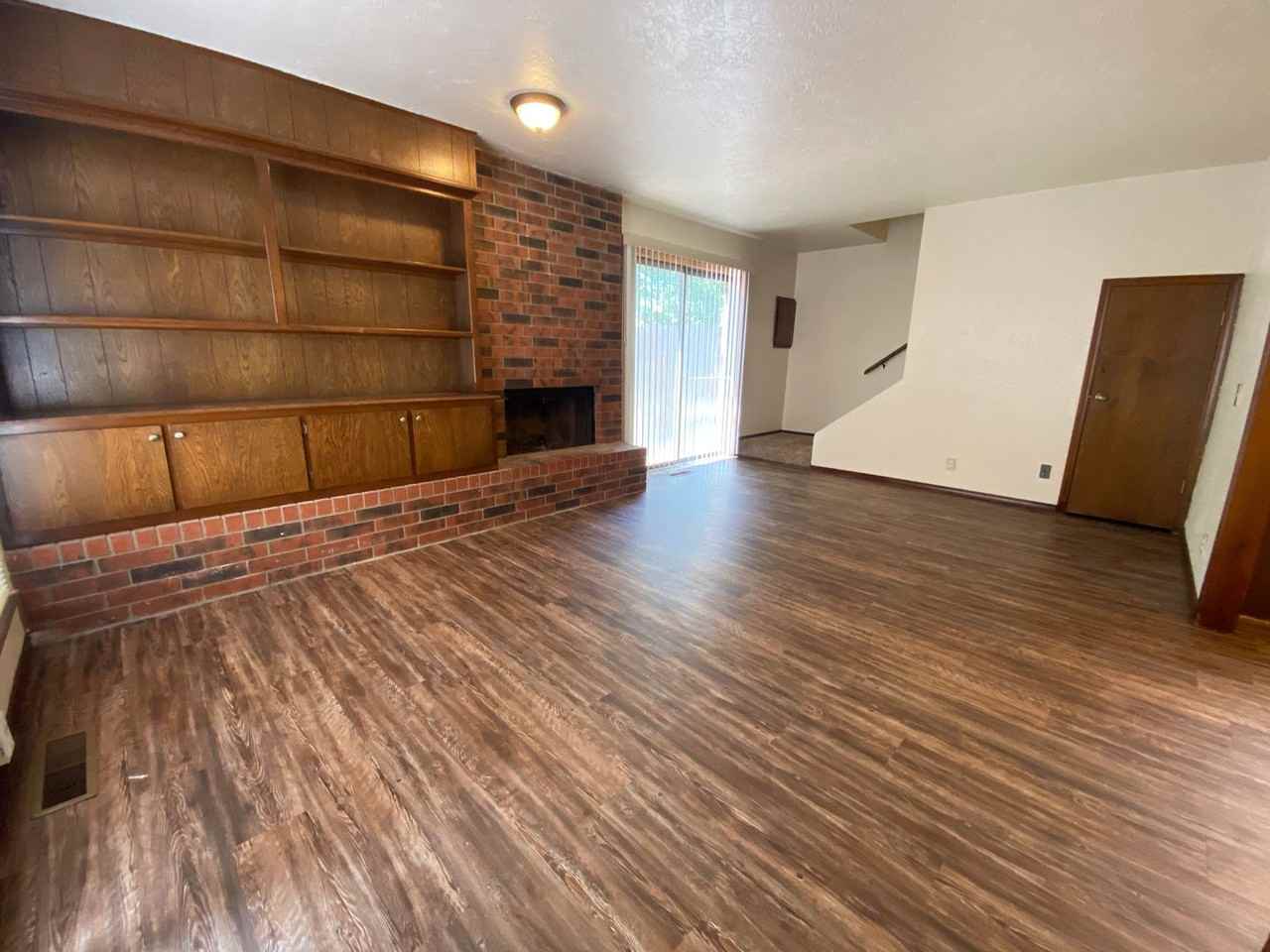 6004 Paramount Dr - Photo 5 of 25