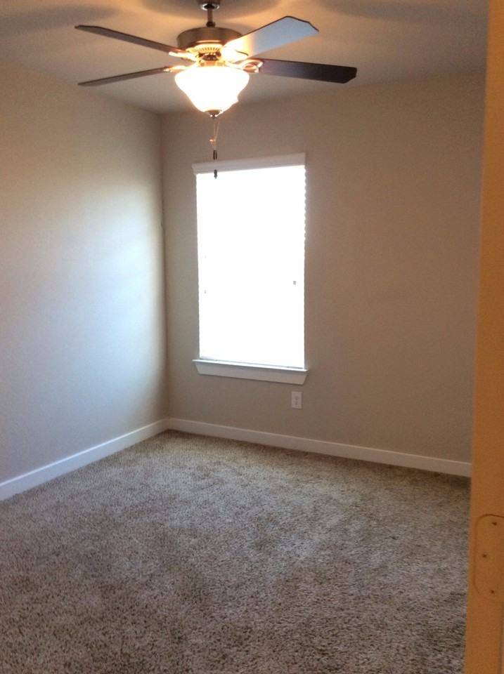 917 Chaparral Trl - Photo 6 of 7