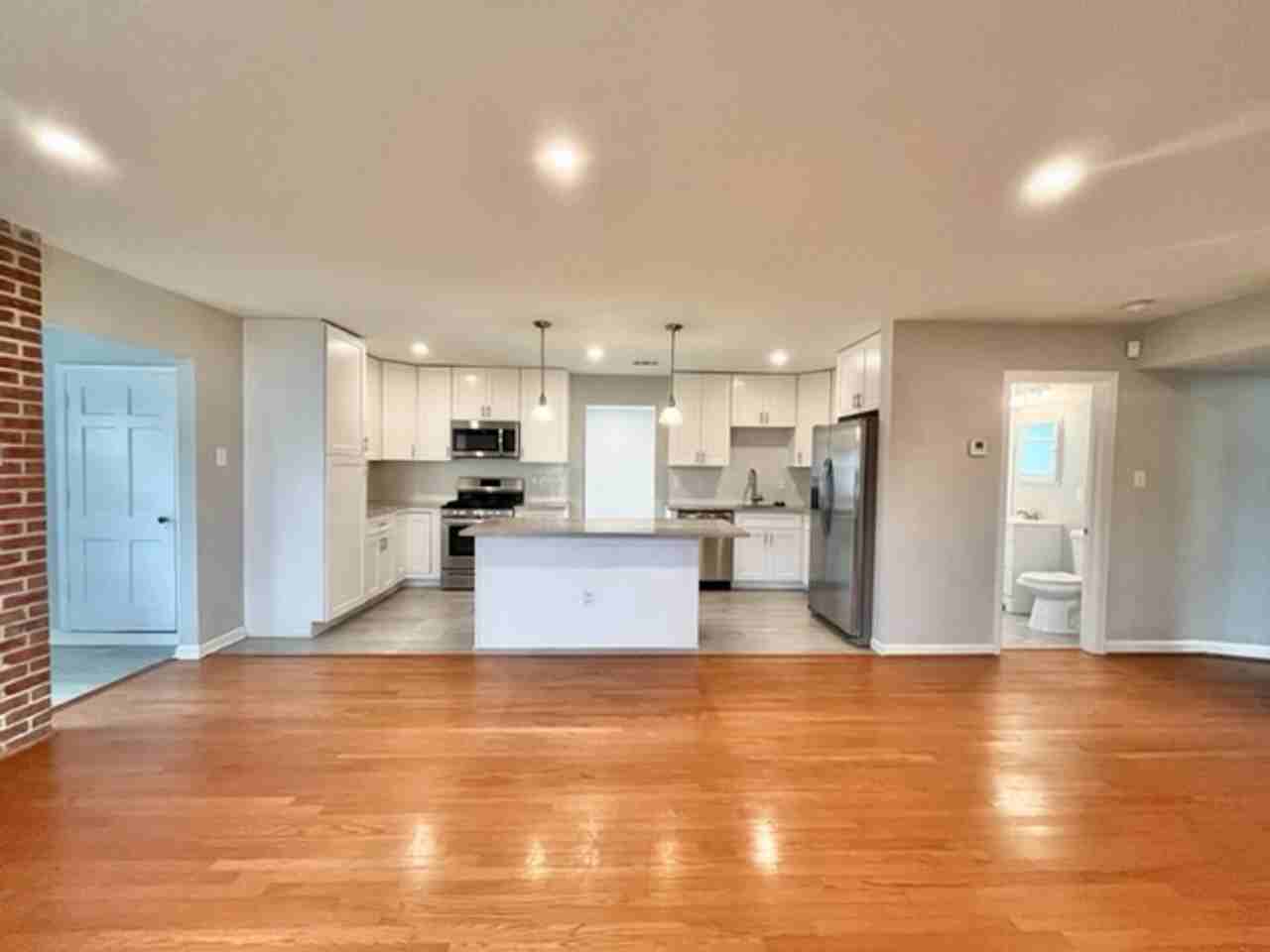 3222 Wayne Rd - Photo 3 of 27