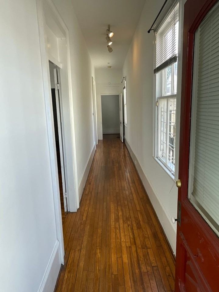 824 Jena St - Photo 3 of 20