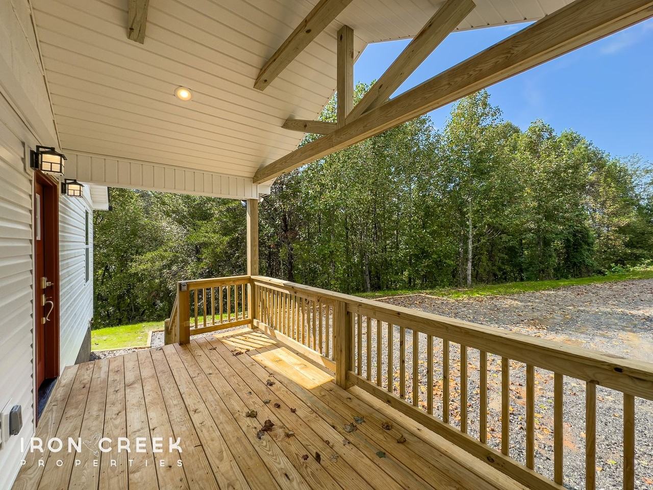 64 Spicewood Rd - Photo 2 of 25