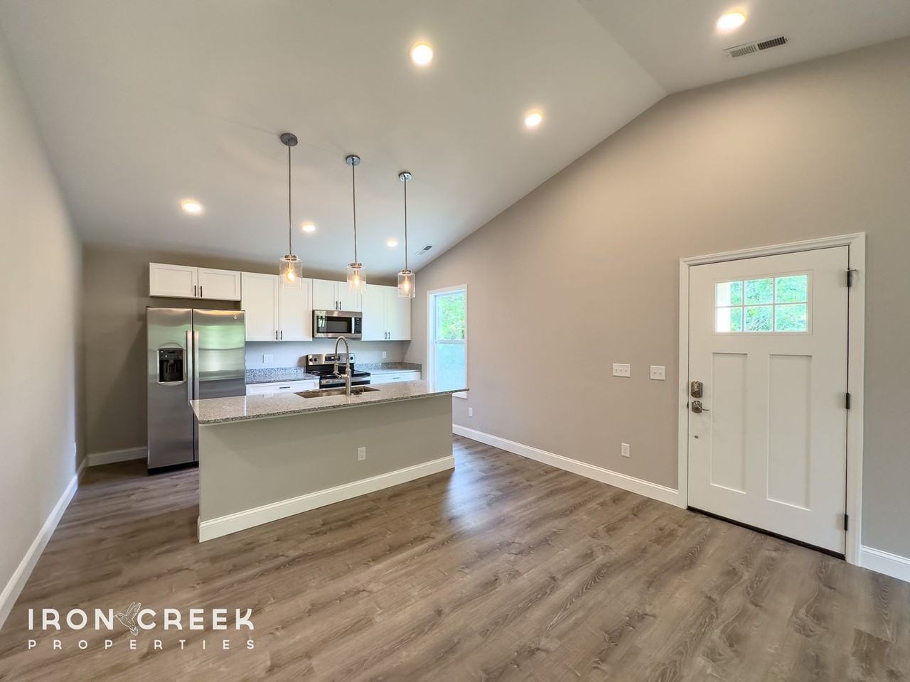 64 Spicewood Rd - Photo 3 of 25