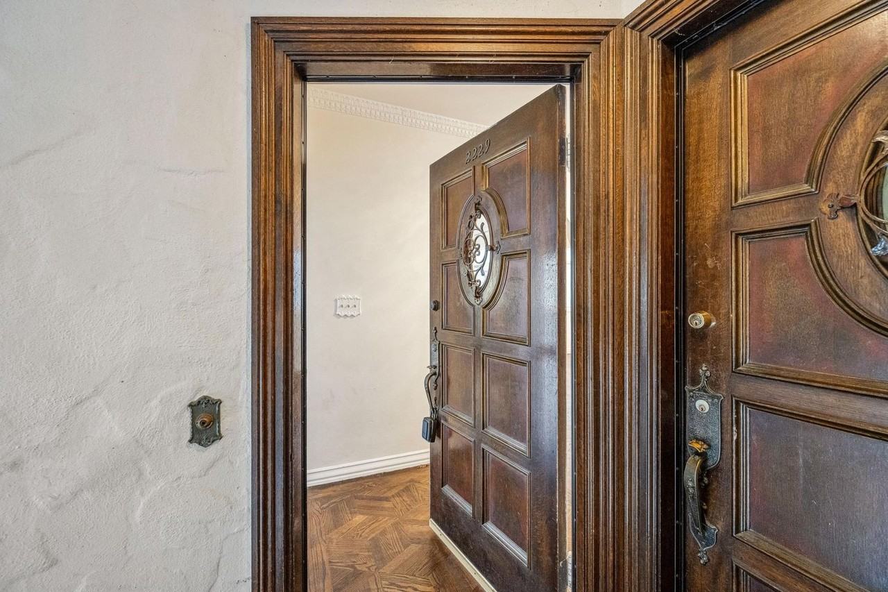 2232 N Point St - Photo 2 of 46