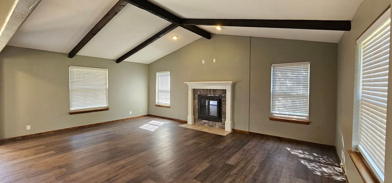 609 Rosewood Dr - Photo 4 of 29