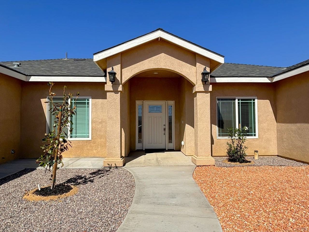 9875 9875 Magnolia Ave. - Photo 7 of 22