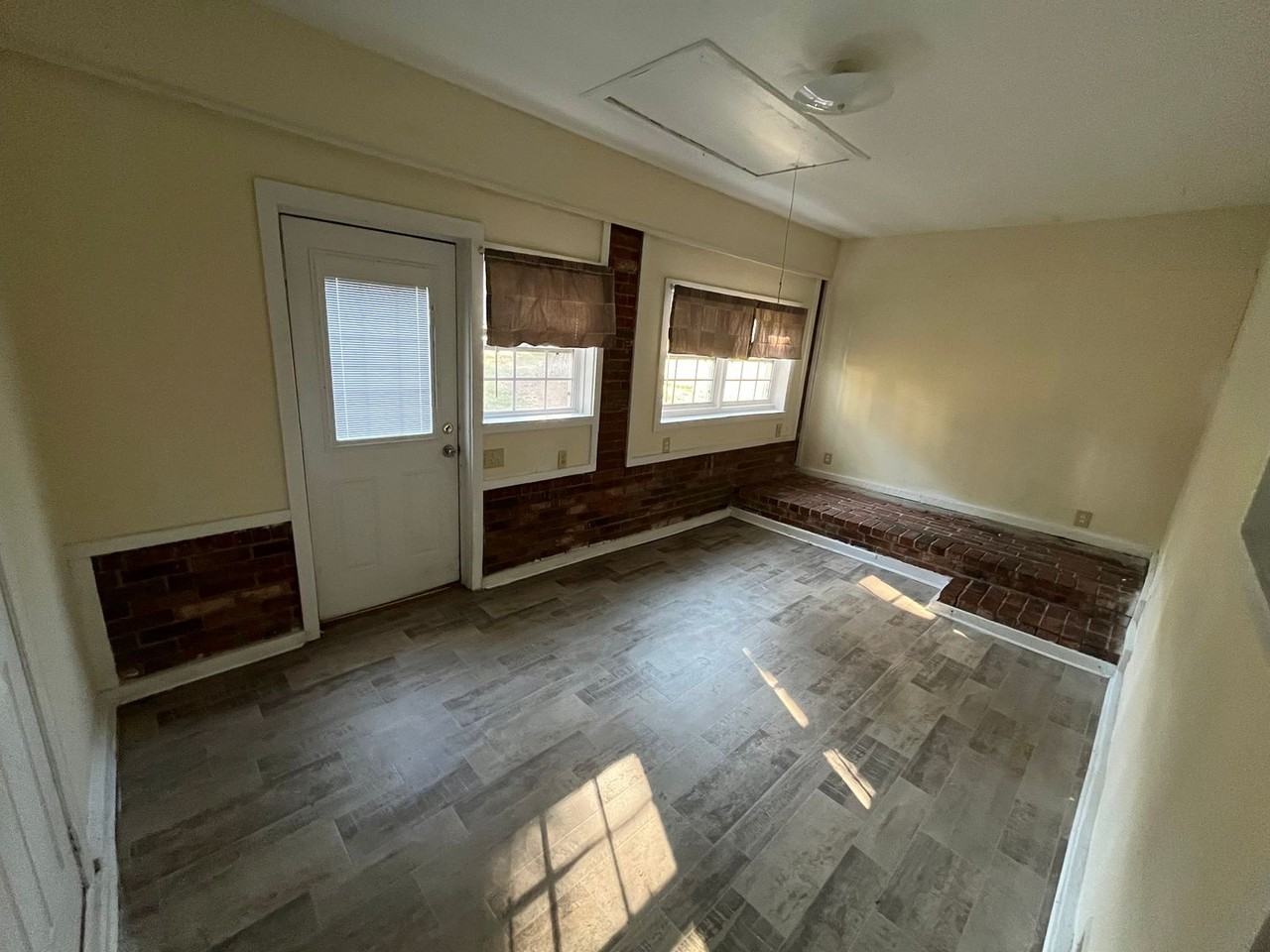 24 Timberlane Ter Sw - Photo 3 of 9